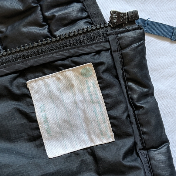 Primary unisex size 6/7 lightweight black hooded puffer jacket GUC - Picture 5 of 12